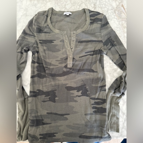 Splendid Olive Waffle Knit Henley - Picture 1 of 2